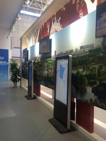 宿遷市建市20周年展覽館信息發(fā)布、觸摸設(shè)備均由米可提供1.jpg
